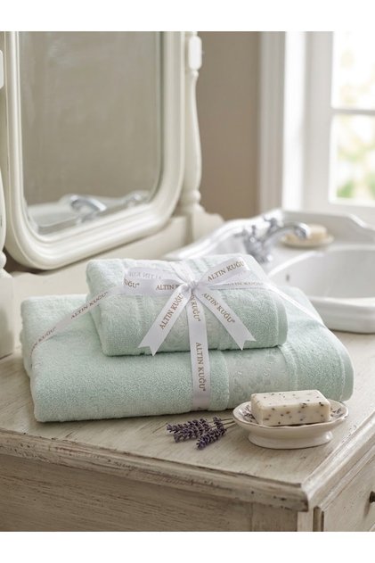 Camellia Bath Towel Set - 70x140 cm and 50x80 cm