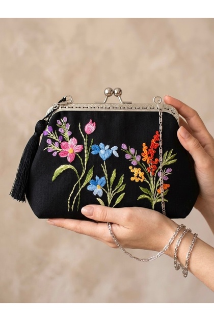 23X15 cm Black Linen Hand Embroidered Vintage Style Bag. Embroidery 100% Handmade