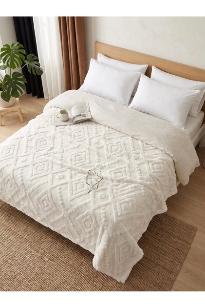 Elara Wellsoft Nordic Bedspread 210X230 – Premium, Thick, Soft, and Original Pattern