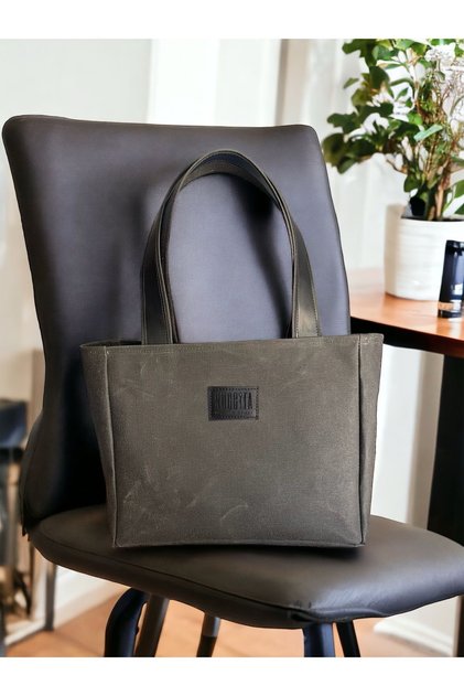 Zippered Medium Size Waxed Canvas Black Color Shoulder Bag