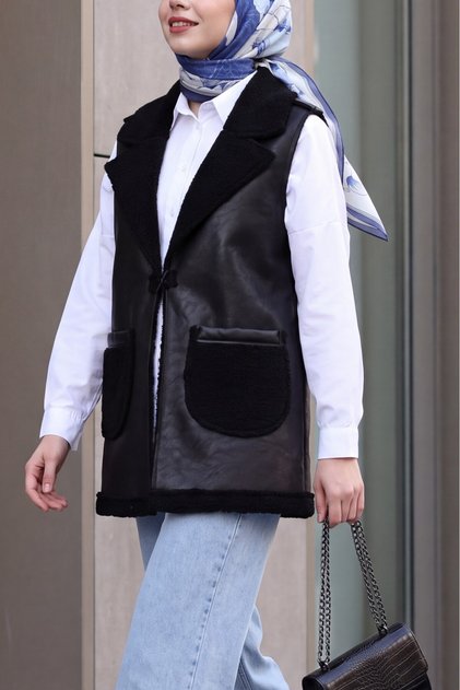İçi Kuzu Peluş Çift Düğmeli Tesettür Cepli Yelek -Siyah