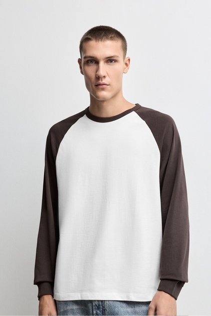 ERKEK Kontrast renkli reglan kol uzun kollu t-shirt