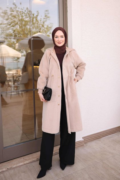معطف طويل من فرو الثعلب مع غطاء رأس مرن من فرو المنك