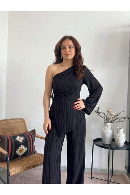Women's One-Shoulder Accessory Detailed Two-Piece Set