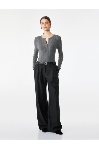 Buttoned Long Sleeve Crew Neck Knitwear Sweater
