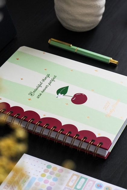 2027 Year B5 Weekly Agenda Spiral Bound 17X24 cm - 12 Months Cherry