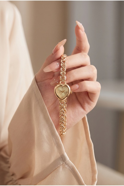 Women's Steel Watch Gold Color Heart Design Dial Vintage Luxury | Old Money Elegant Women's Wristwatch | Limited Edition 2027