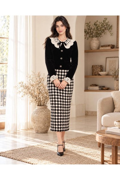 Vintage Guipure Lace Detailed Velvet Jacket & Cashmere Skirt Set