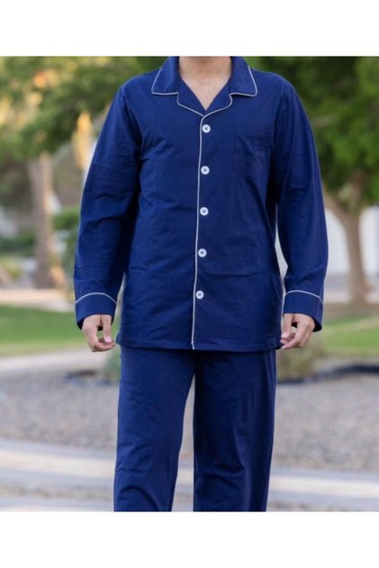 بجامه لون كحلي