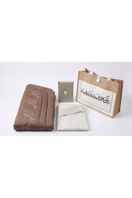 Luxurious Prayer Rugs, 1 cm High, with a Luxurious Bag. Rogane Gifts.