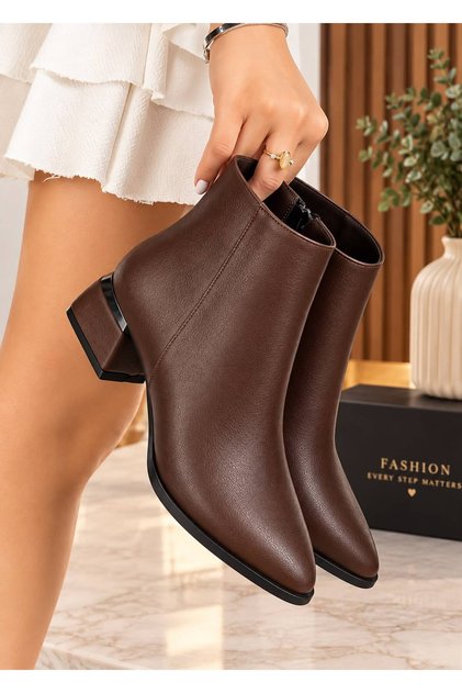 0501 Women's Simple Daily Boots Stylish and Comfortable