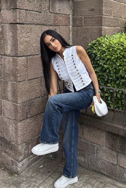 سترة نسائية من قماش الدنيم نابليون جين مع إكسسوارات أزرار ذهبية