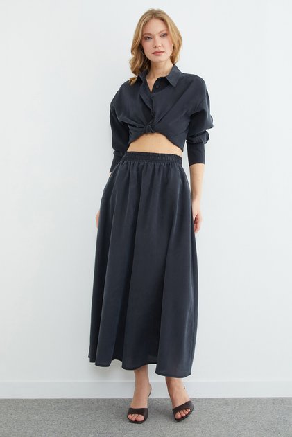 Elastic Waist Pocketed Maxi Skirt