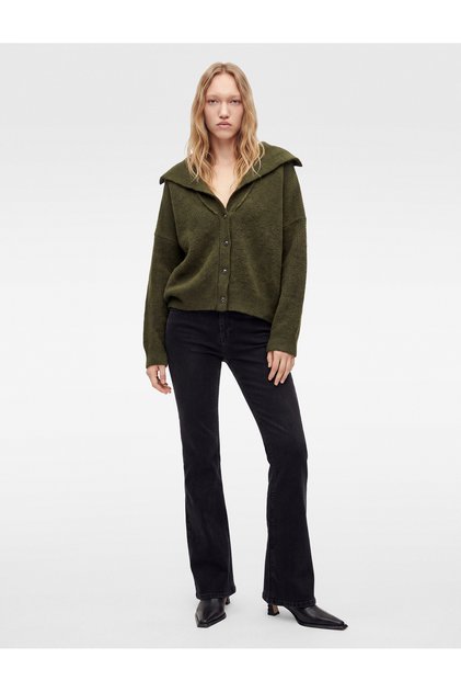 Comfortable Fit Long Sleeve Buttoned V-Neck Knitwear Cardigan