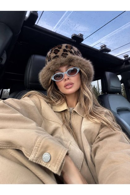 Women's Leopard Patterned Plush Hat Fur-Looking Soft Furry Winter Russian Hat