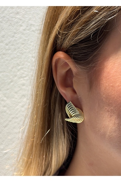 Lily Earrings 2 cm