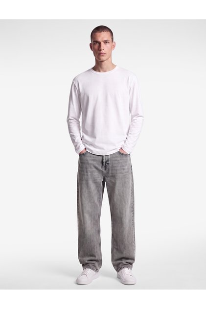 Men White Plain Round Neck Long Sleeves T-Shirt