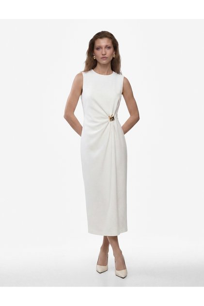 Women White Plain Round Neck Sleeveless Dress