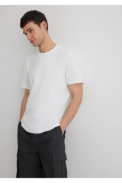 Textured White Basic T-Shirt Regular Fit / Regular Fit 0610277 -70054