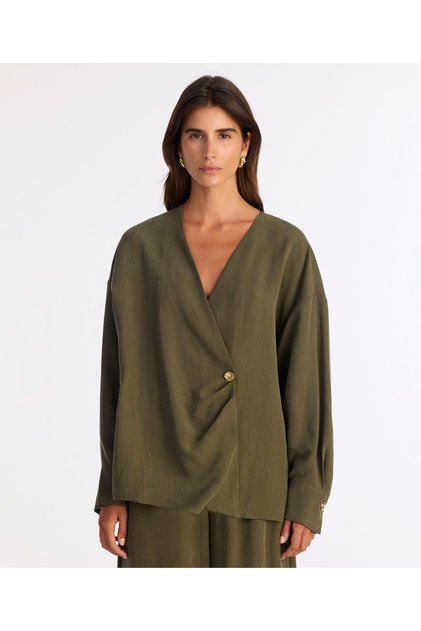 Wide Shirt Collar Long Sleeve Shirt