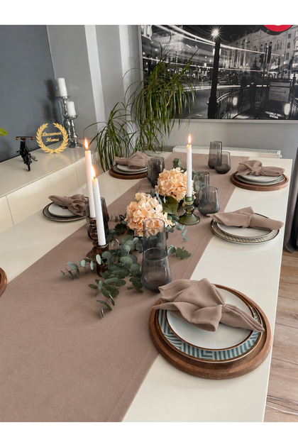 Pearl Velvet Textured Seamless Milk Brown Runner (Napkins Not Included)