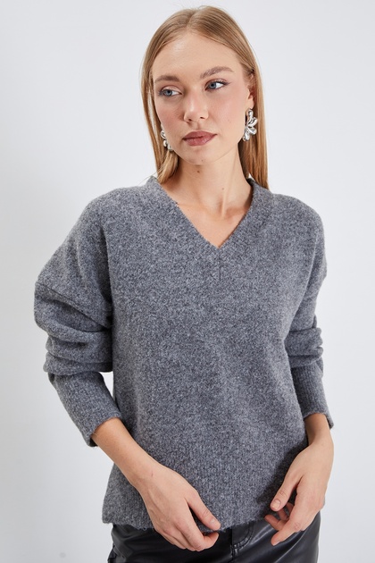 Basic V-Neck Oversize Knitwear Sweater