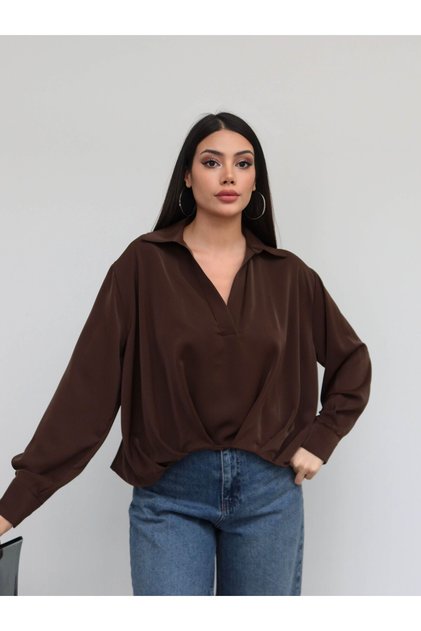 Shirt collar pleated blouse