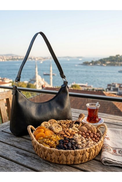 Tane Patterned Matte Shoulder Bag