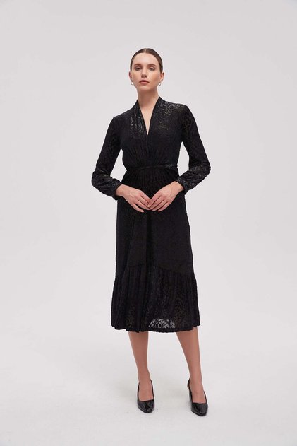 V Neck Eyelet Detail Midi Dress