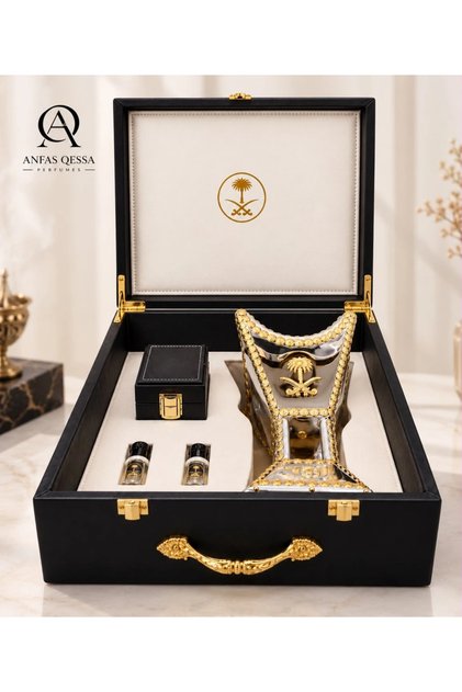 Luxury Box with a luxurious silver or gold incense burner customized with a name and other gifts 2027