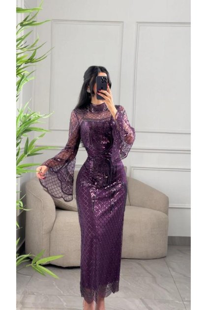 فستان شك بياقة مرتفة