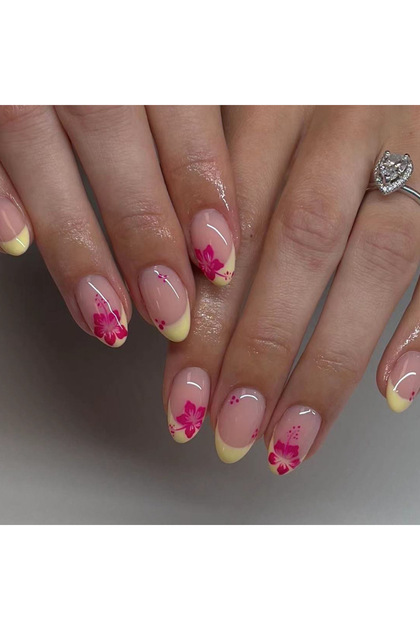 C621 24pcs Red Flower Design Stick on Nail Art French Oval Fake Nail Finished Short Almond False Nai