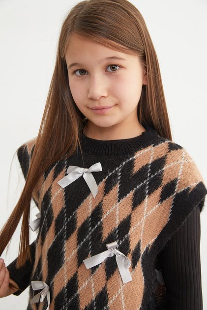 Girls' Sweater with Bowknot and Diamond Pattern