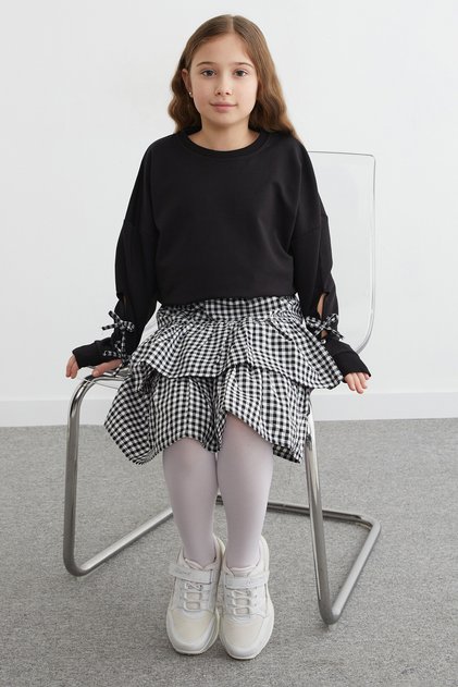 2-Piece Girls' Set with Bow and Plaid Patterned Skirt