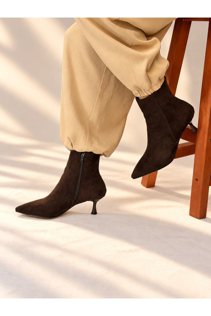 Vienna Brown Suede Pointed Toe 5 cm Thin Heel Women's Boots Botti̇e