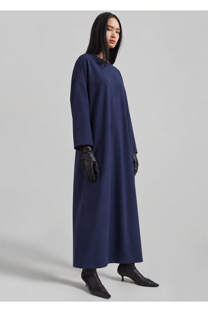 فستان كبير الحجم