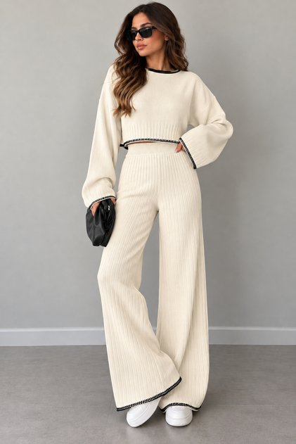 Women's Black Knitwear Set – Ribbed Crop Sweater, High-Waisted Loose-Leg Pants, 2-Piece Stylish Knitted Set