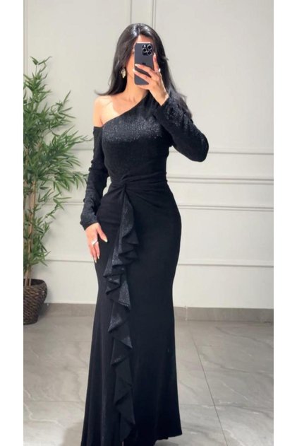 Long Evening Dress with a Shawl