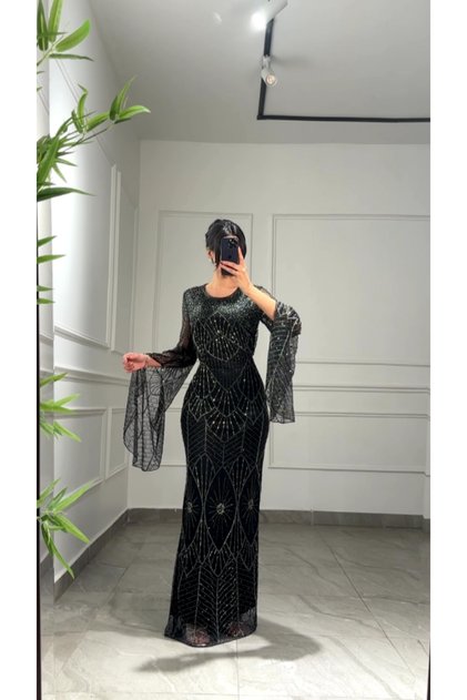 فستان سهرة فخم كيب