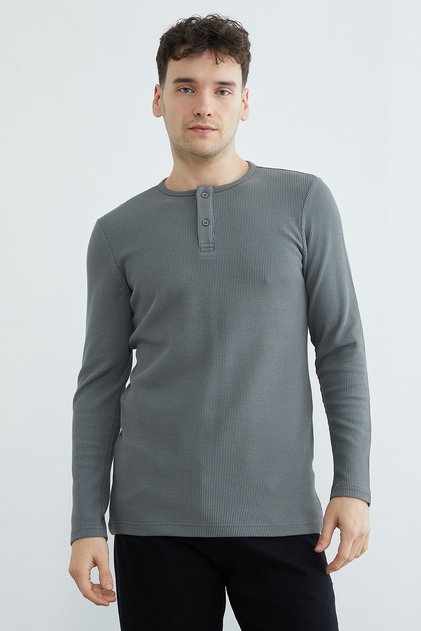 Petek Fabric Half-Buttoned Sweatshirt