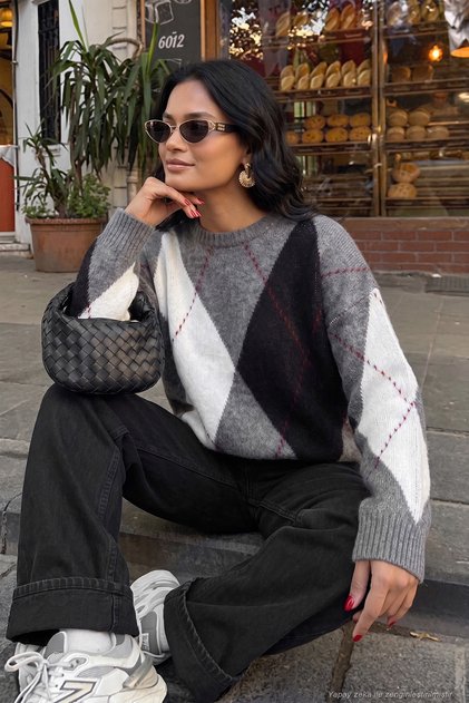 Oversize Fit Crew Neck Argyle Patterned Sweater Women's Sweater 4615578