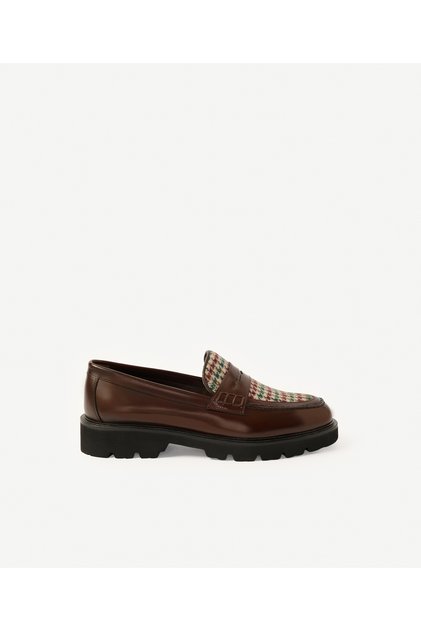 Houndstooth Patterned Leather Loafer
