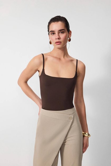 Kare yaka bodysuit