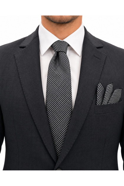 7 cm Black and White Patterned Tie and Handkerchief Set