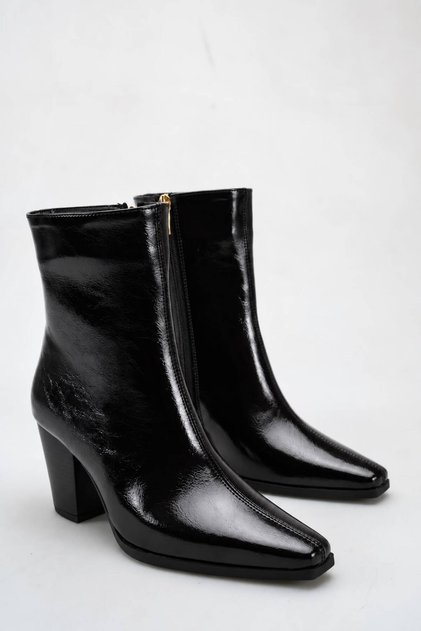 Women's Black Patent Leather Chunky Heel Pointed-Toe Zippered Boots.