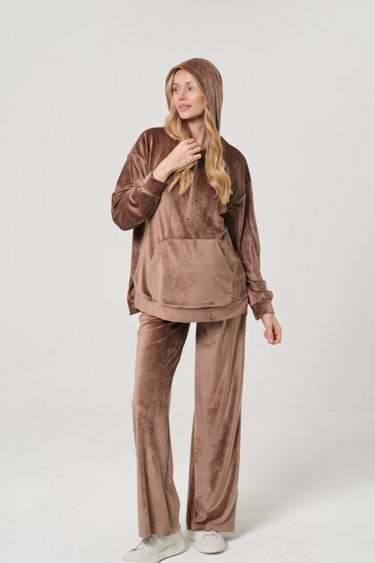 Maternity Hooded Kangaroo Pocket Loose-Fit Velvet Set with Adjustable Waistband, Brown.