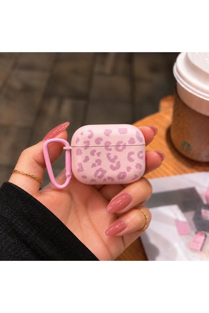 AirPods Pro 2. Nesil Uyumlu Leopar Desenli Dokulu Kancalı Kulaklık Kılıfı – Pembe