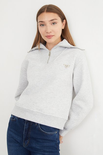 3 Thread Triangle Metal Emblem Sweatshirt