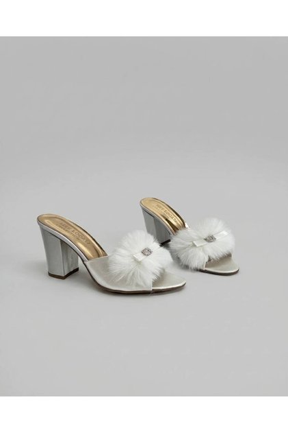 Feather bridal drawing slippers
