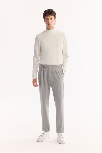 Men's Light Gray Side Buckle Viscose Blend Easy-Iron Carrot Fit Trousers A52Y3010